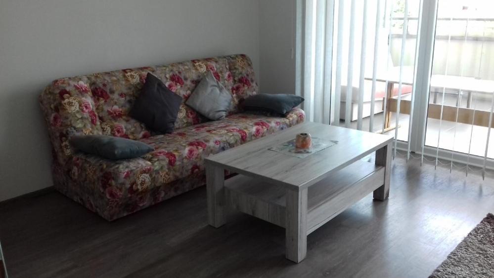 Apartman Edita - Byt S Terasou A Parkovacim Stanim, Topolova, Olomouc Daire Dış mekan fotoğraf